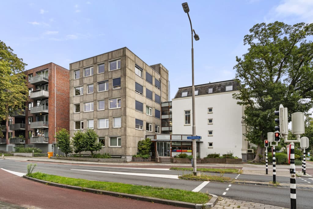 Volkshuisvesting Arnhem verkoopt kantoorgebouw van 1.400 m² nabij station