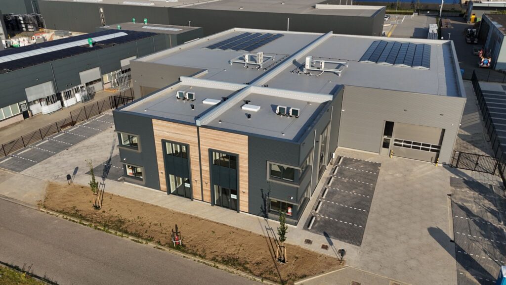 Twee duurzame bedrijfsgebouwen op Businesspark 7Poort Zevenaar gerealiseerd